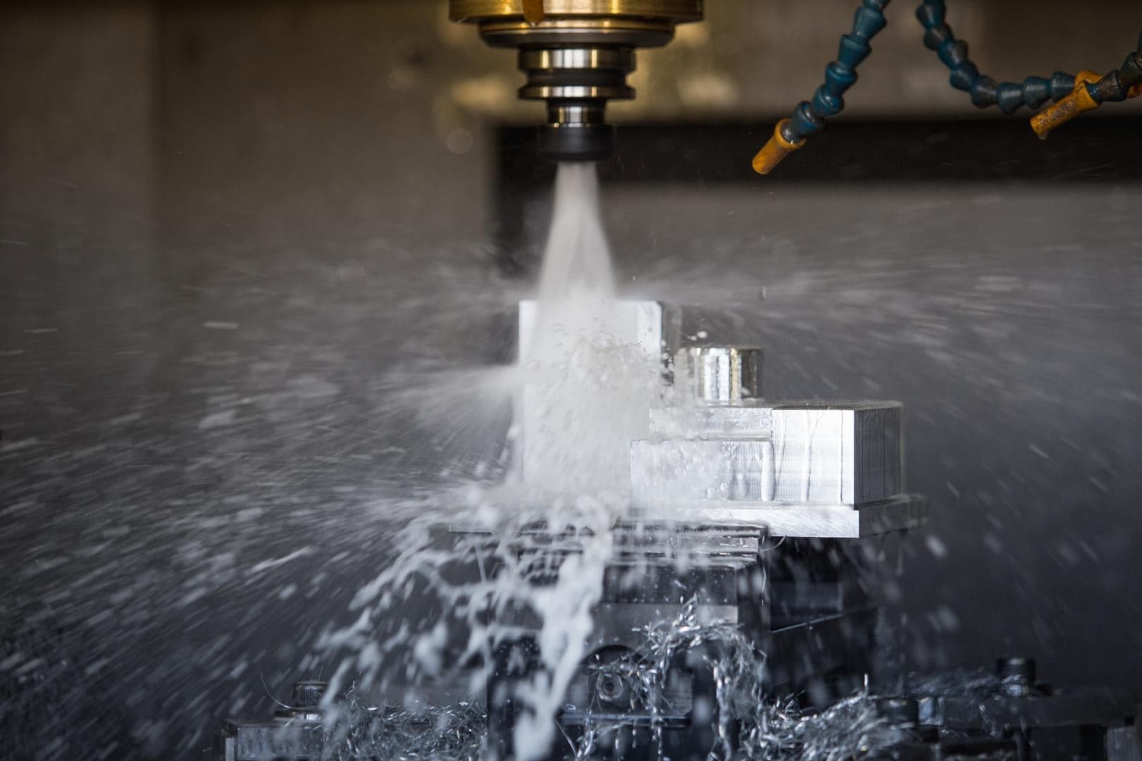 STAINLESS, ALUMINIUM & MORE 
AT VDL ROTECH